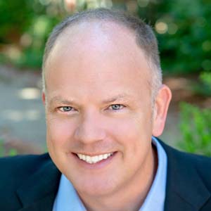 Gregg Lindholm headshot